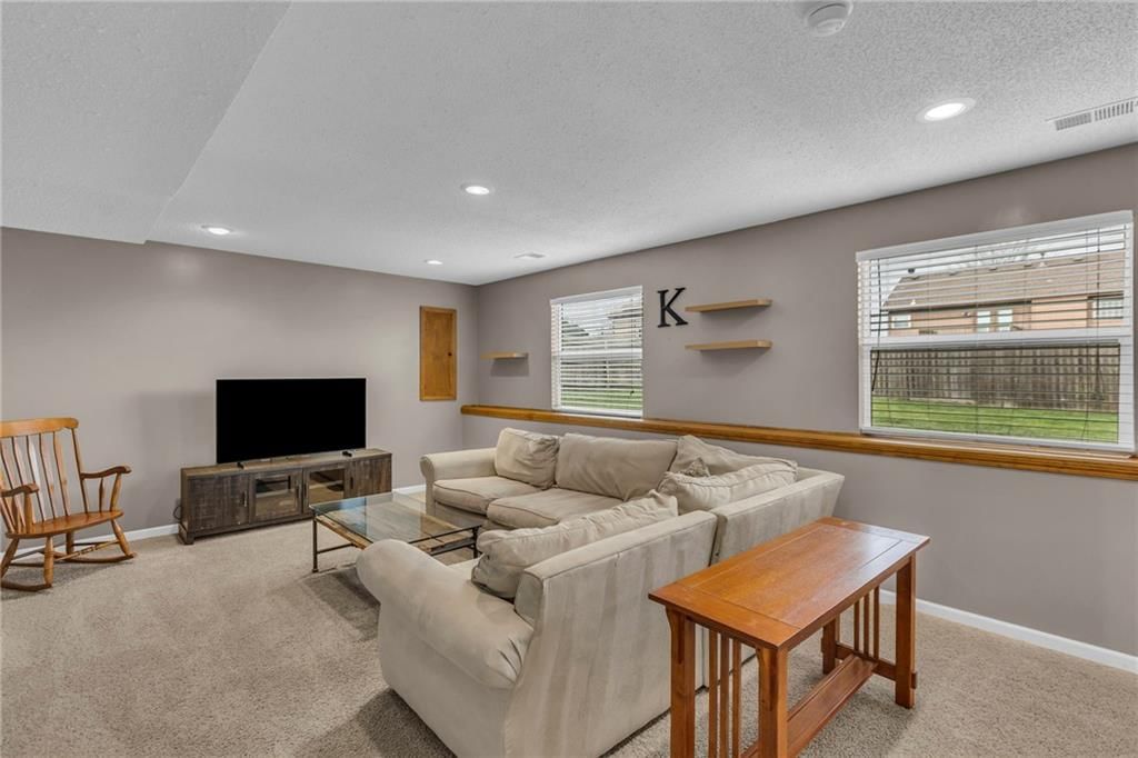 1100 Manse Drive — photo 14
