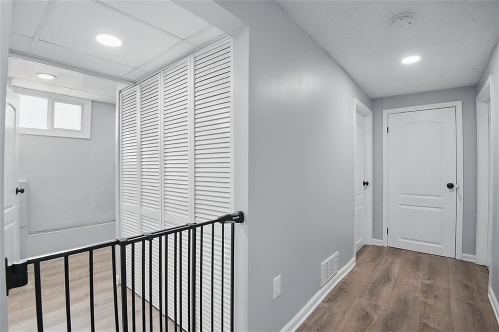 301 Maple Terrace — photo 14