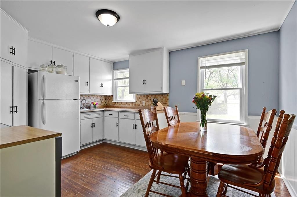 7500 Foster Street — photo 13