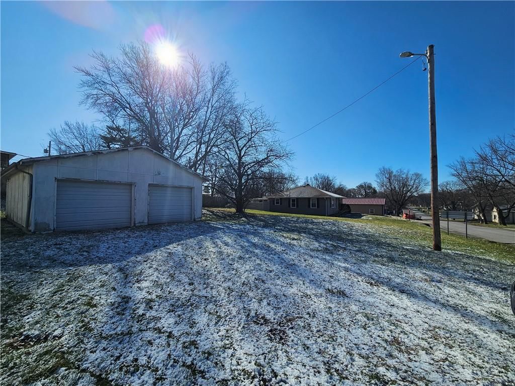 508 W US 71 Highway — photo 16