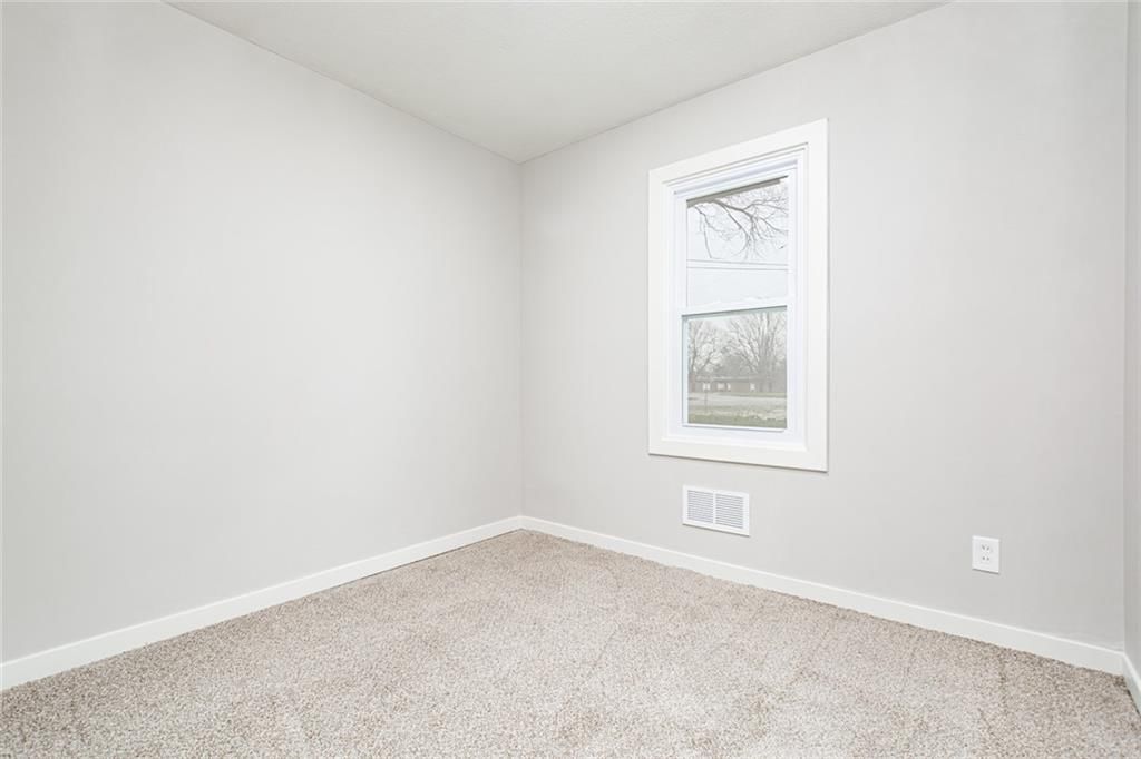 7111 E 111th Street — photo 12
