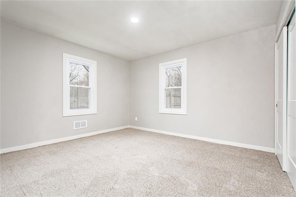 7111 E 111th Street — photo 10