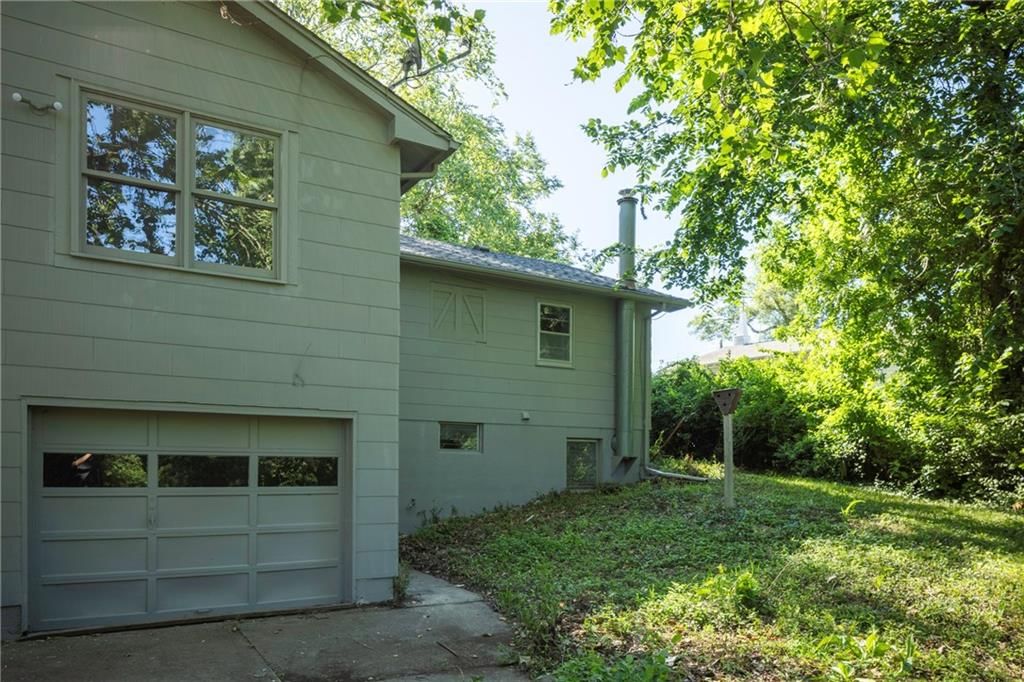 2200 N Whitney Road — photo 45
