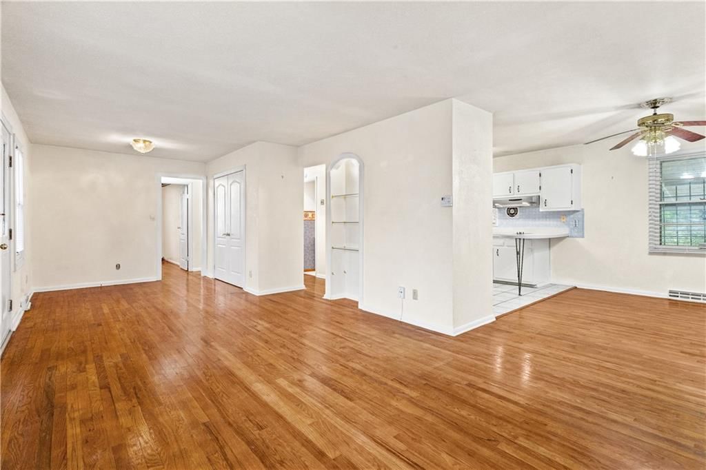 8207 E 111th Street — photo 10