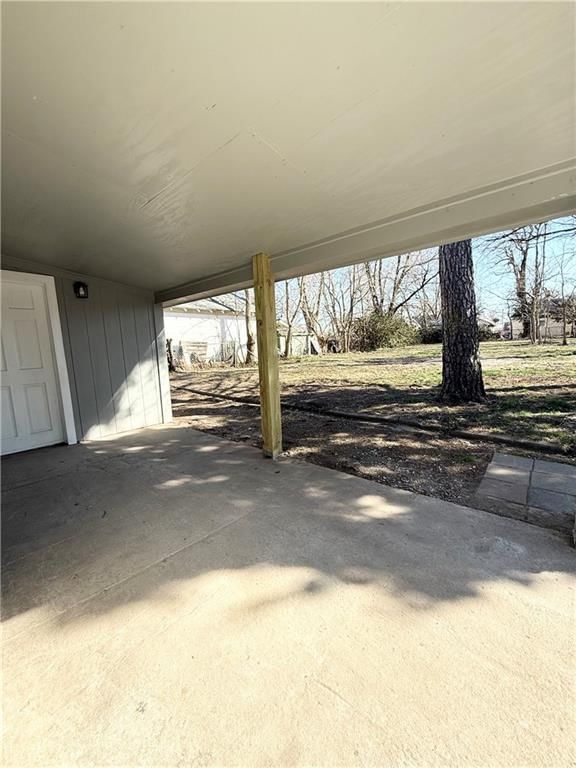 315 E Walnut Street — photo 17