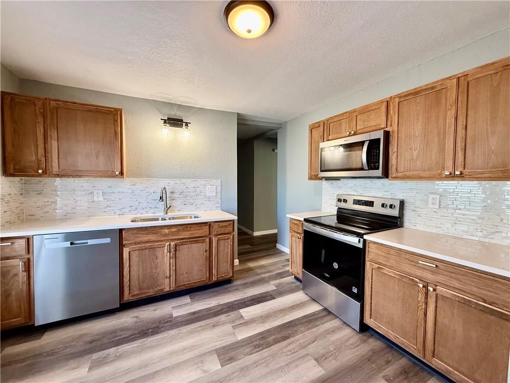 315 E Walnut Street — photo 6