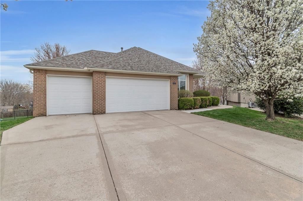 1933 Carter Court — photo 2