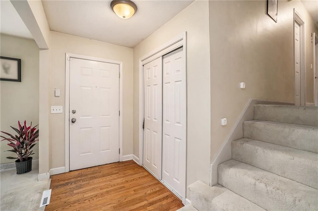520 E 125th Terrace — photo 3