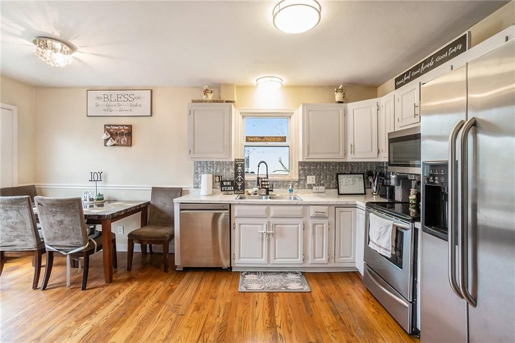 520 E 125th Terrace — photo 8