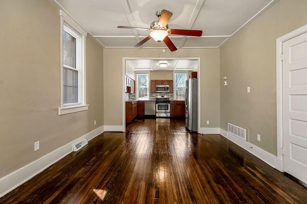 310 W Spruce Street — photo 13