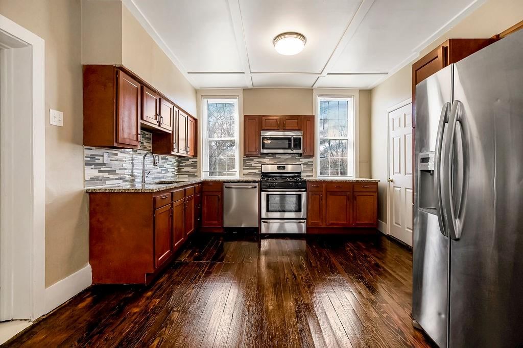 310 W Spruce Street — photo 16