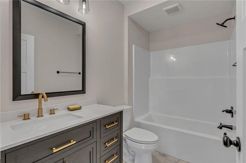 835 Lyon Street — photo 11