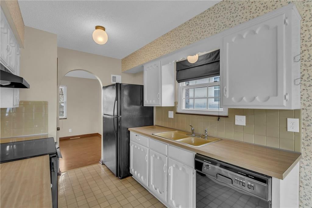 15908 W Brougham Court — photo 17