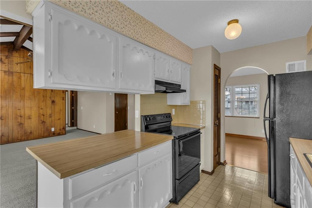 15908 W Brougham Court — photo 18