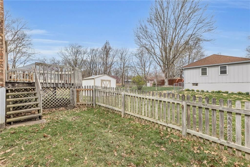 15908 W Brougham Court — photo 37