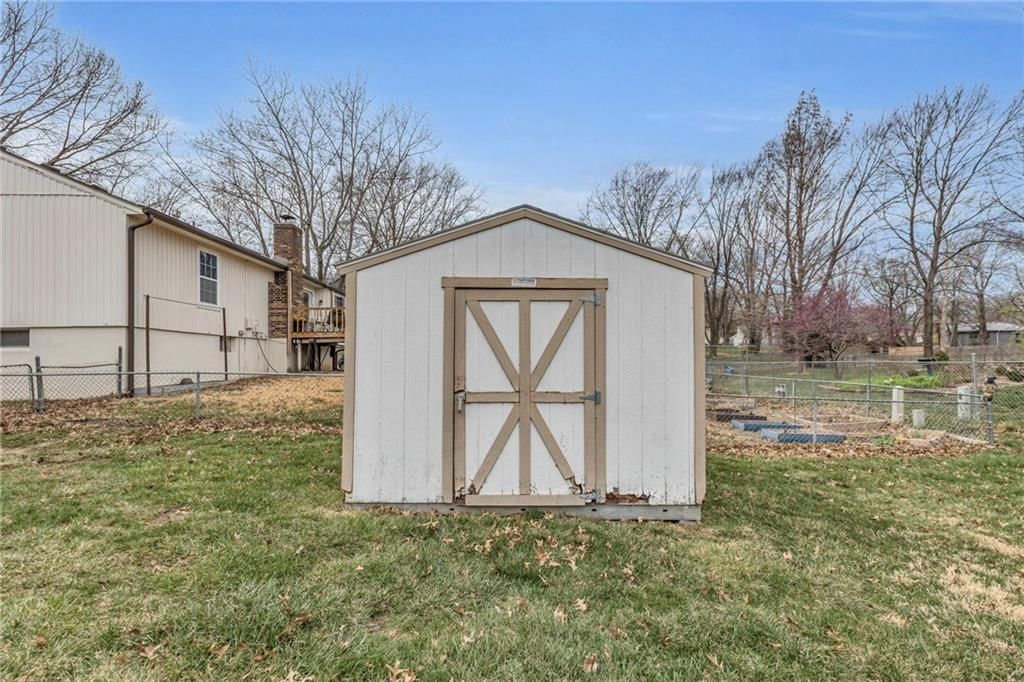 15908 W Brougham Court — photo 38