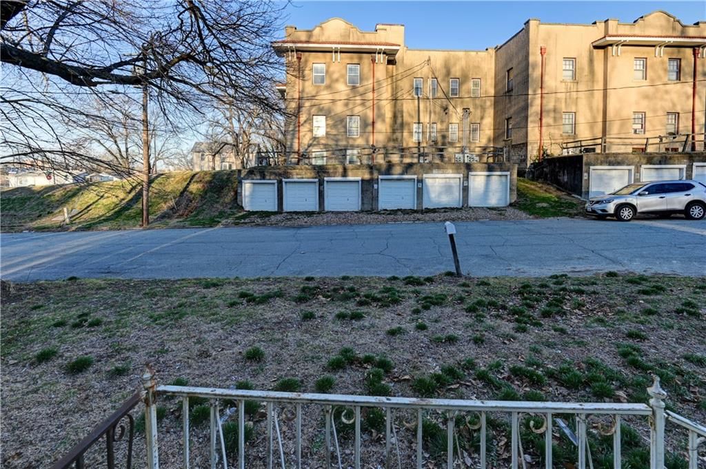 522 W 7th Street — photo 3