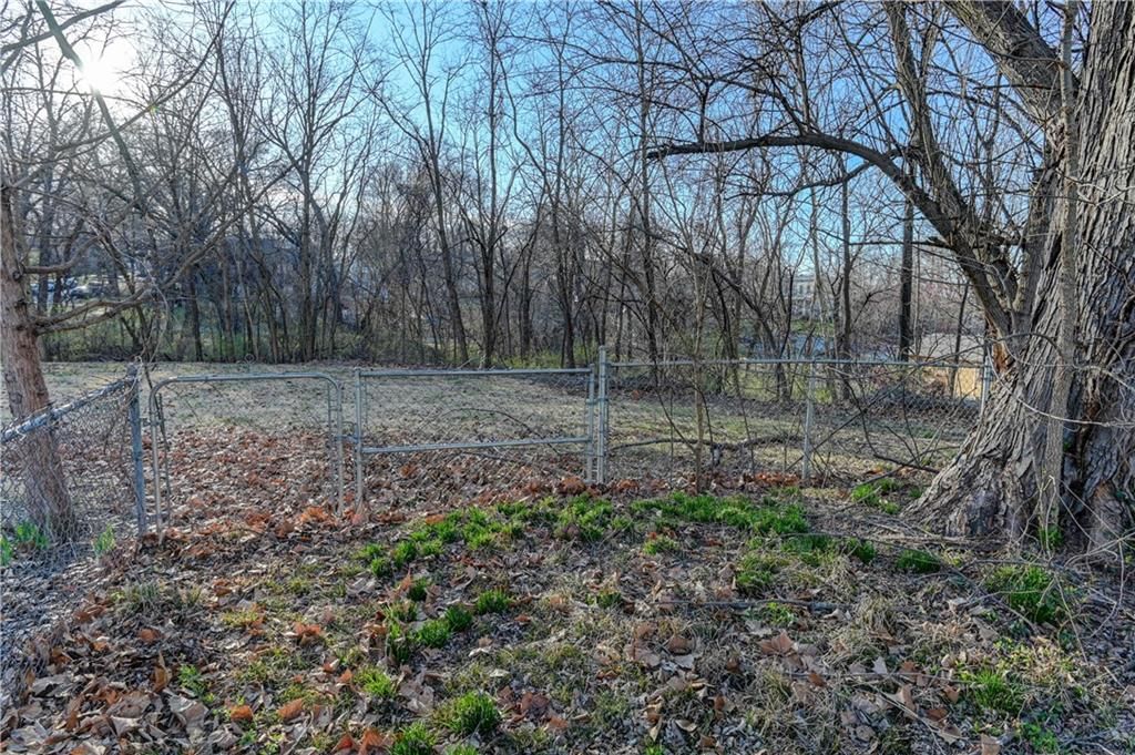 522 W 7th Street — photo 39