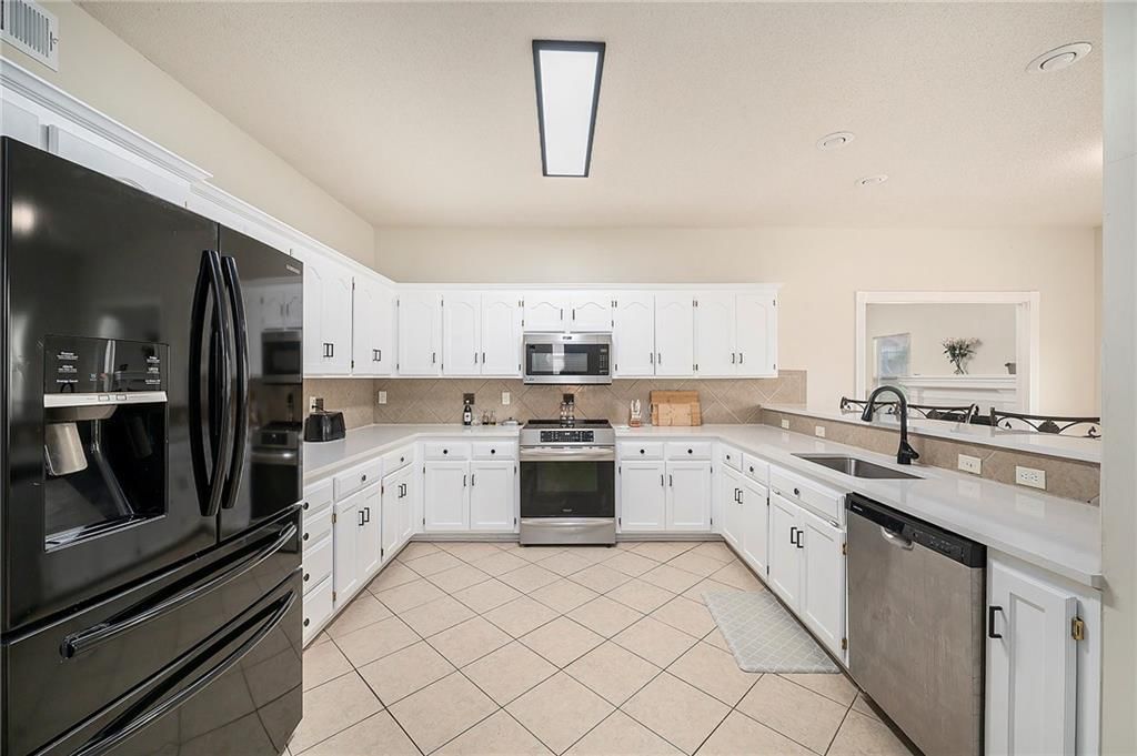 21401 E 50th Terr Drive S — photo 8