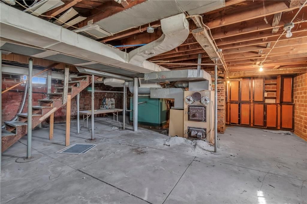 305 N Monroe Street — photo 24