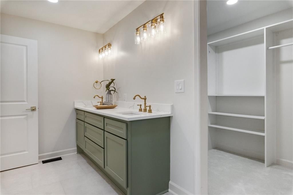 1057 Tam O Shanter Drive — photo 23