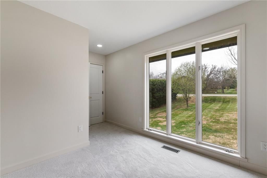 1057 Tam O Shanter Drive — photo 25
