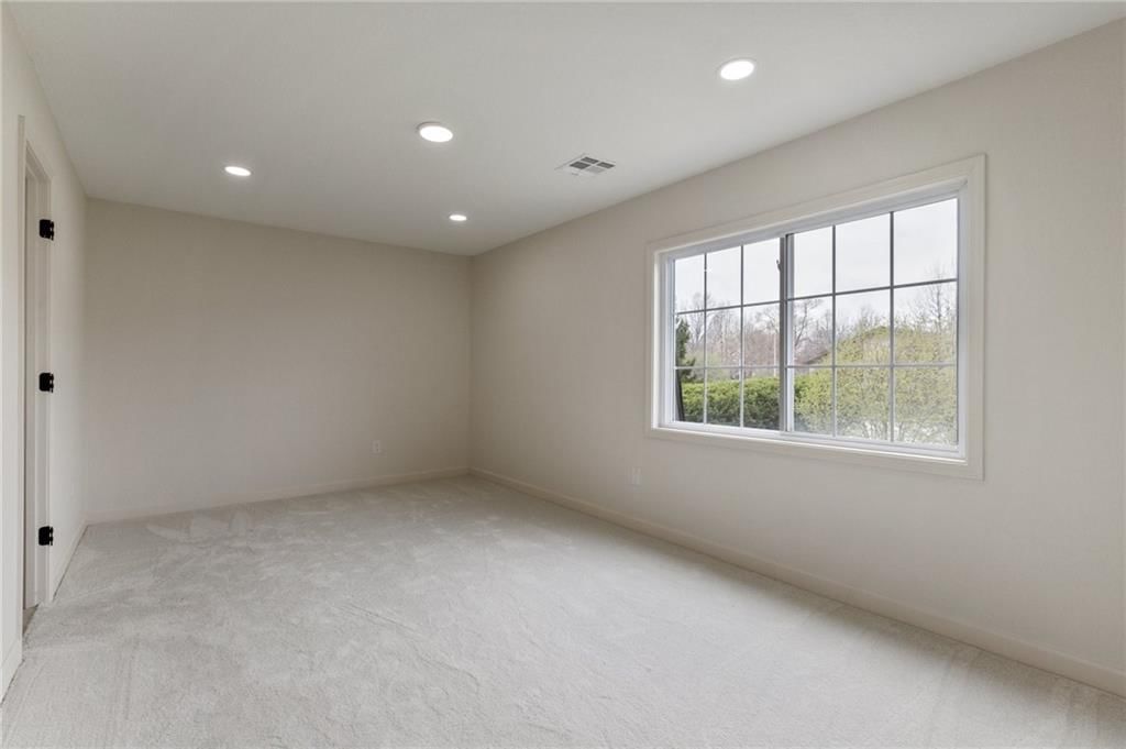 1057 Tam O Shanter Drive — photo 34
