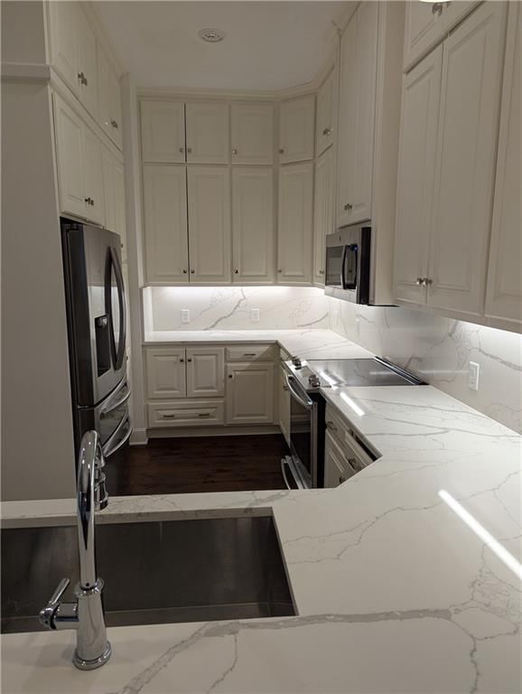 16010 GRANADA Street — photo 11