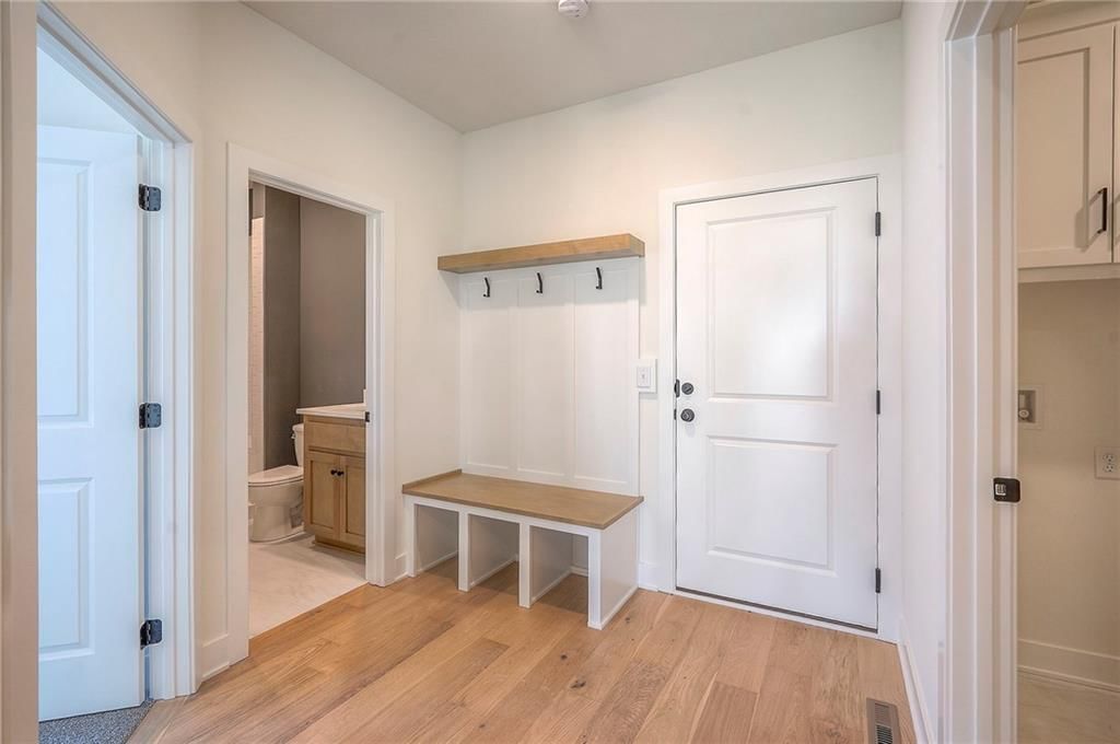 17416 Parkhill Street — photo 33