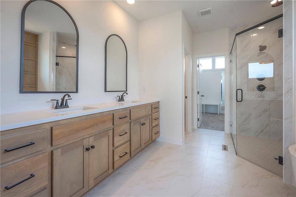 17416 Parkhill Street — photo 41