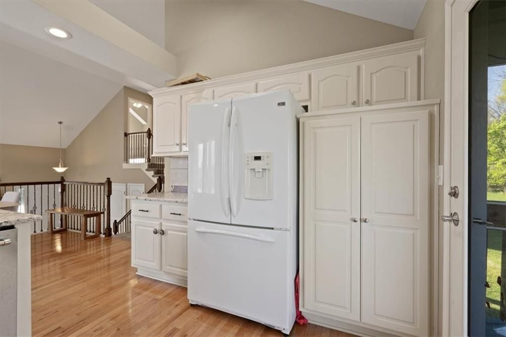 12204 Bennington Street — photo 11