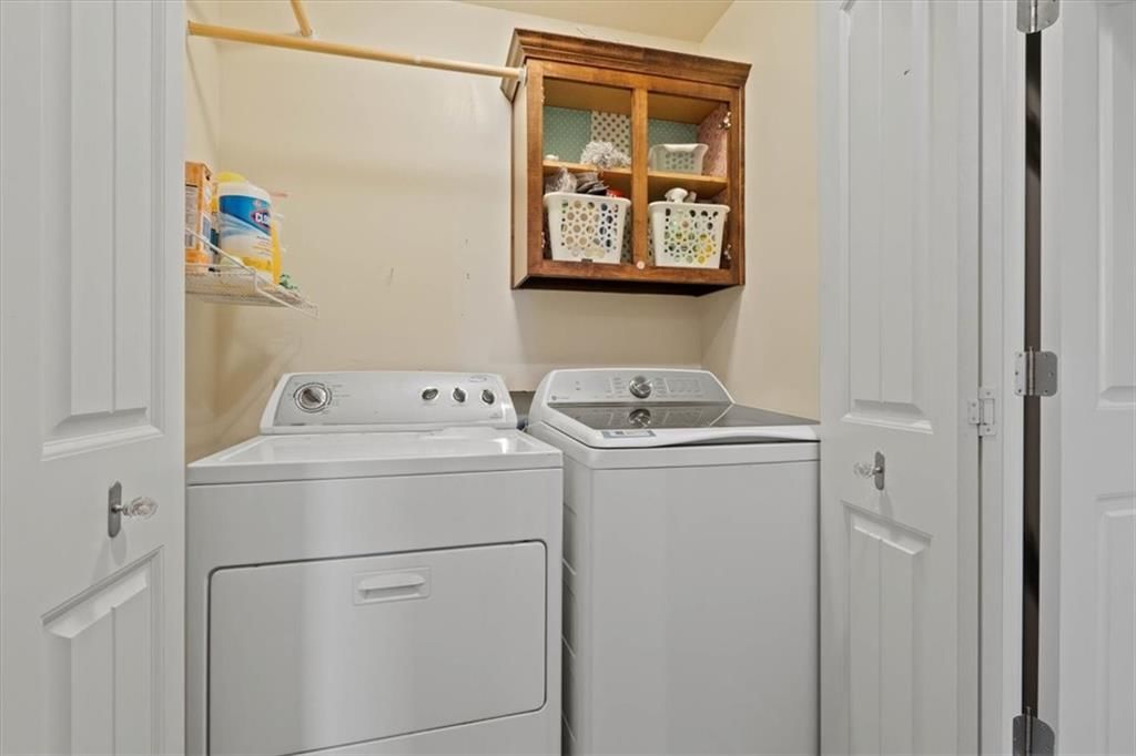 12204 Bennington Street — photo 16