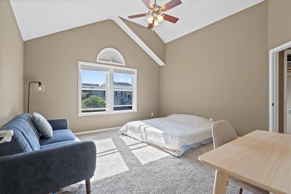 12204 Bennington Street — photo 19