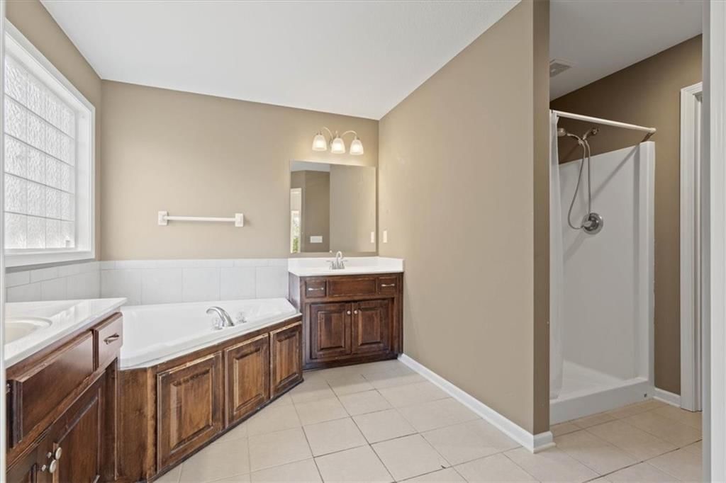 12204 Bennington Street — photo 25