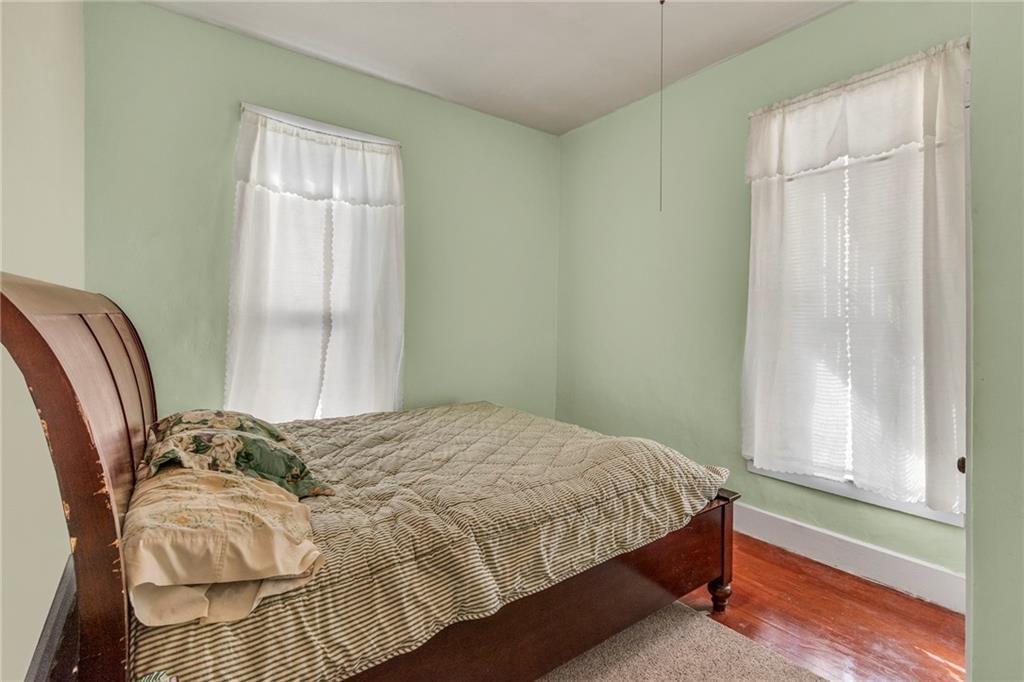 208 E 5th Street — photo 11