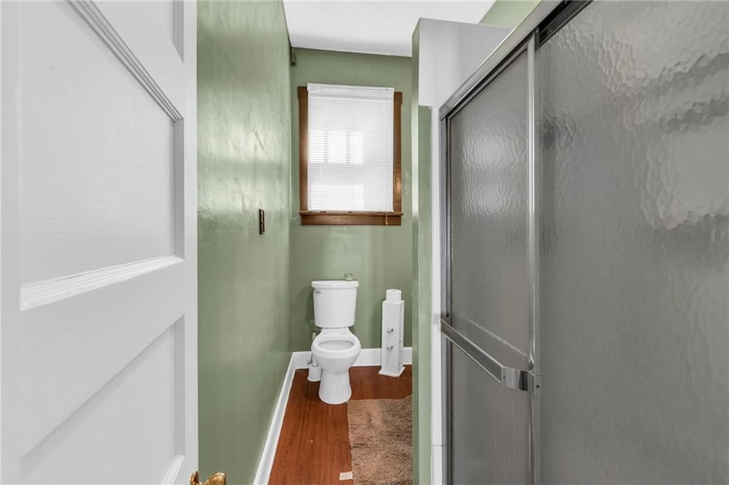 208 E 5th Street — photo 13