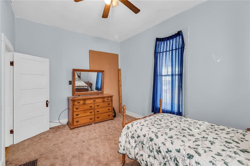 208 E 5th Street — photo 16