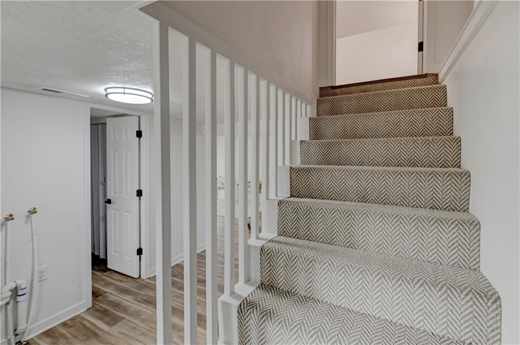 1204 E Stone Street — photo 24
