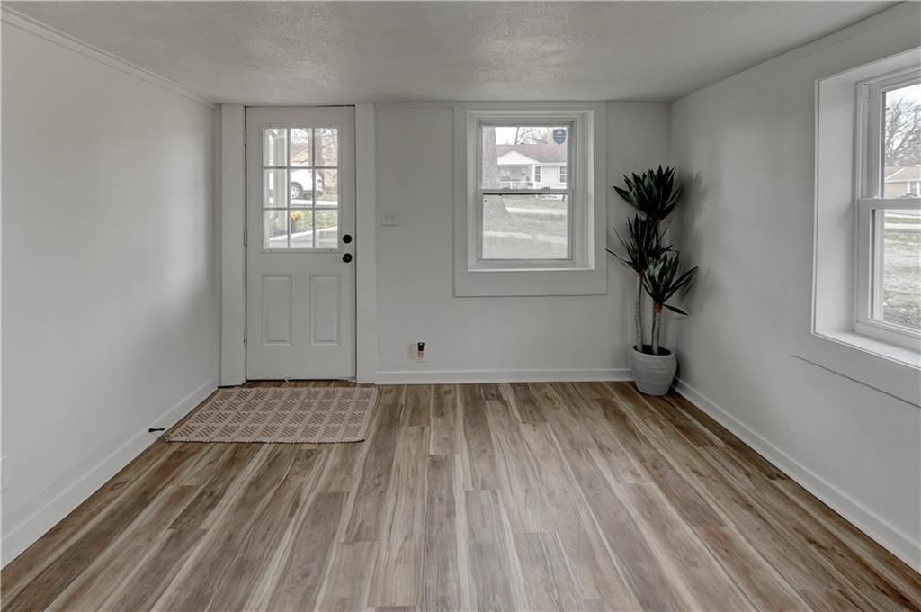 1204 E Stone Street — photo 6