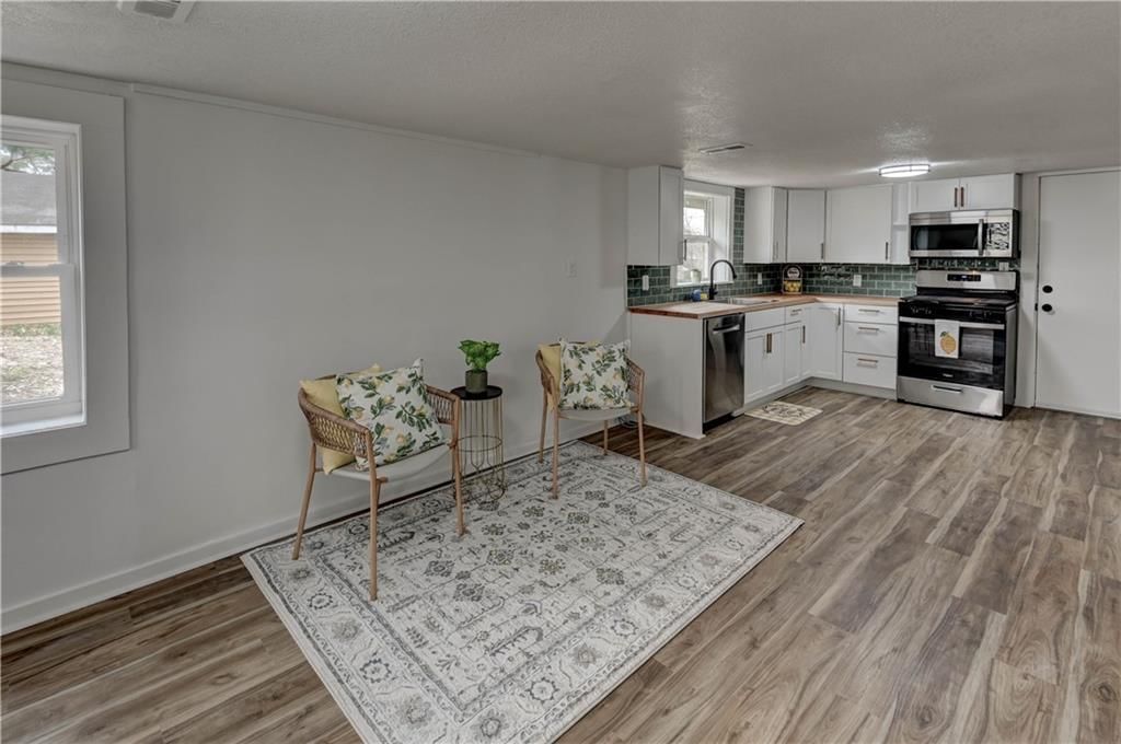 1204 E Stone Street — photo 7