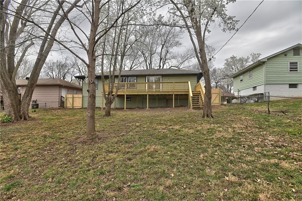 8605 Elm Avenue — photo 31