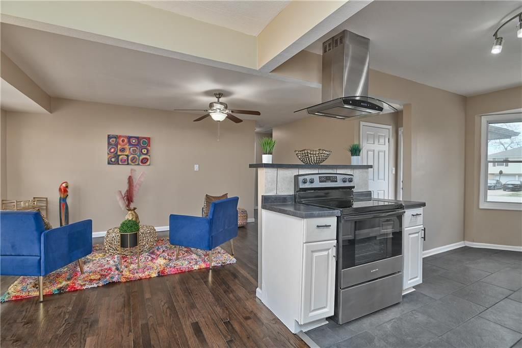 8605 Elm Avenue — photo 10