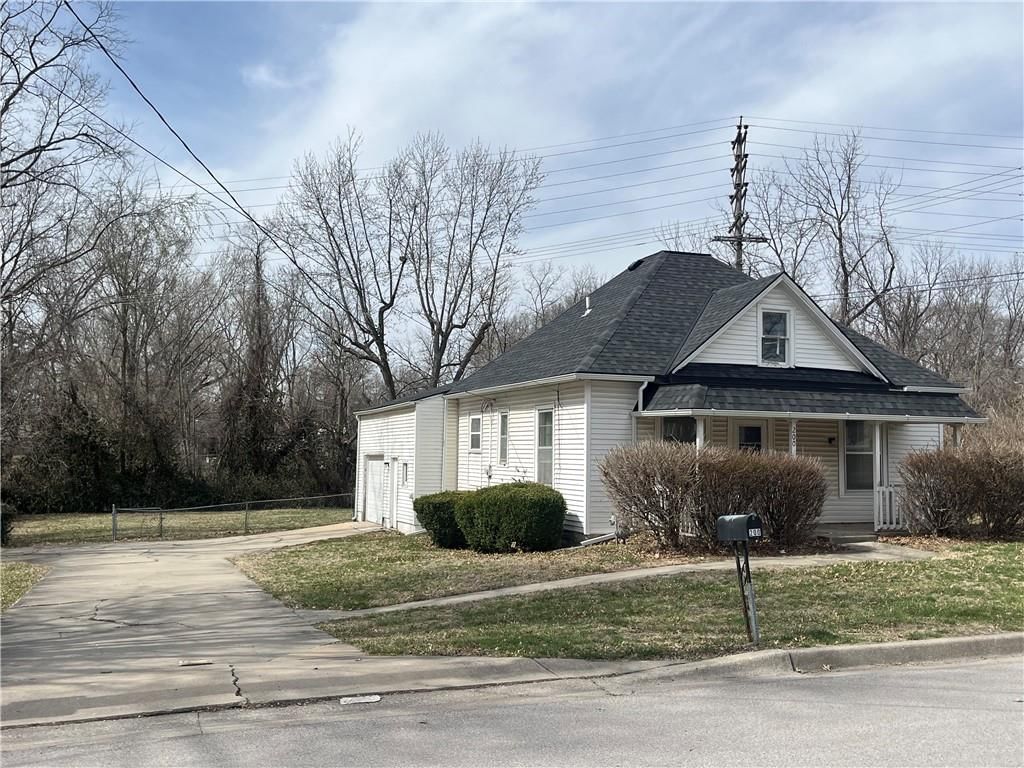 200 Spring Avenue — photo 3