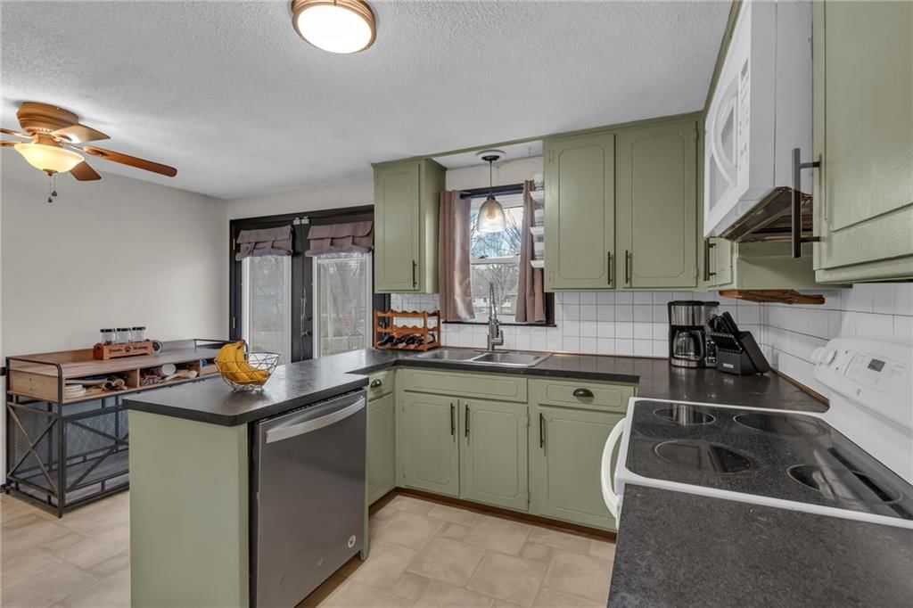 608 NE 113 Terrace — photo 7