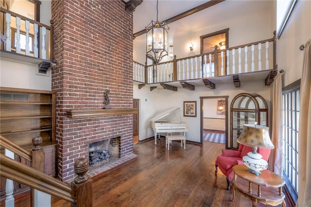 10600 Farley Street — photo 11
