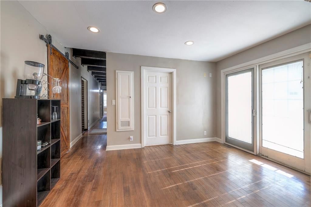 10600 Farley Street — photo 21