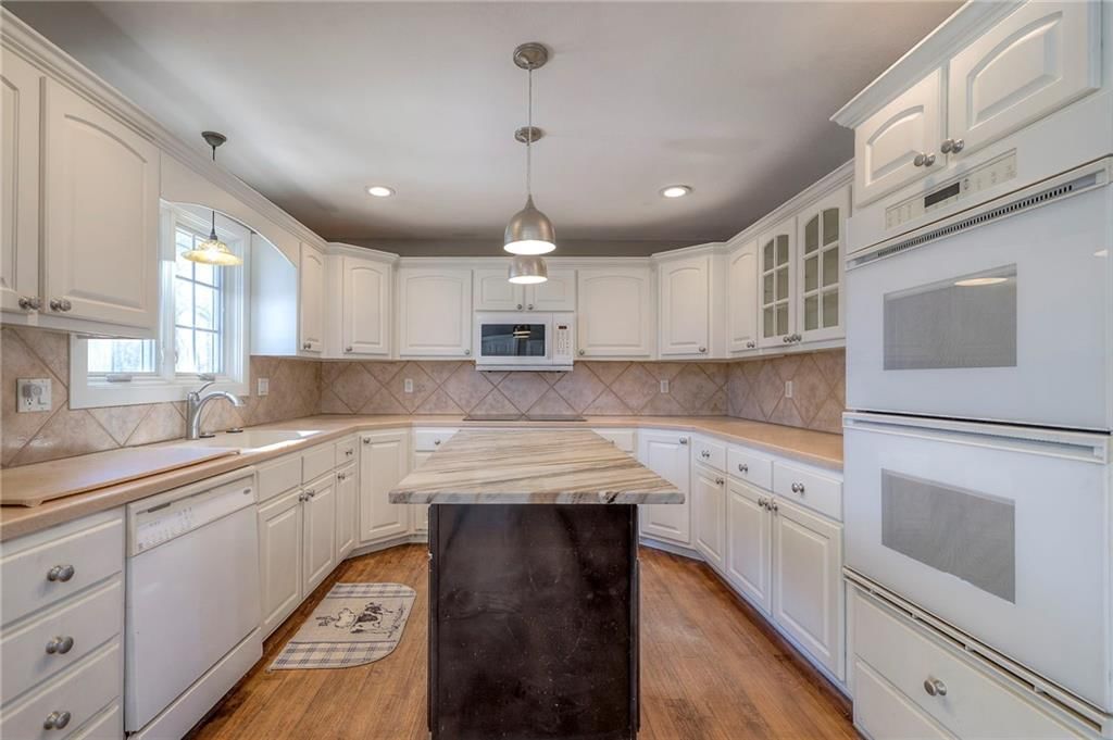 10600 Farley Street — photo 23