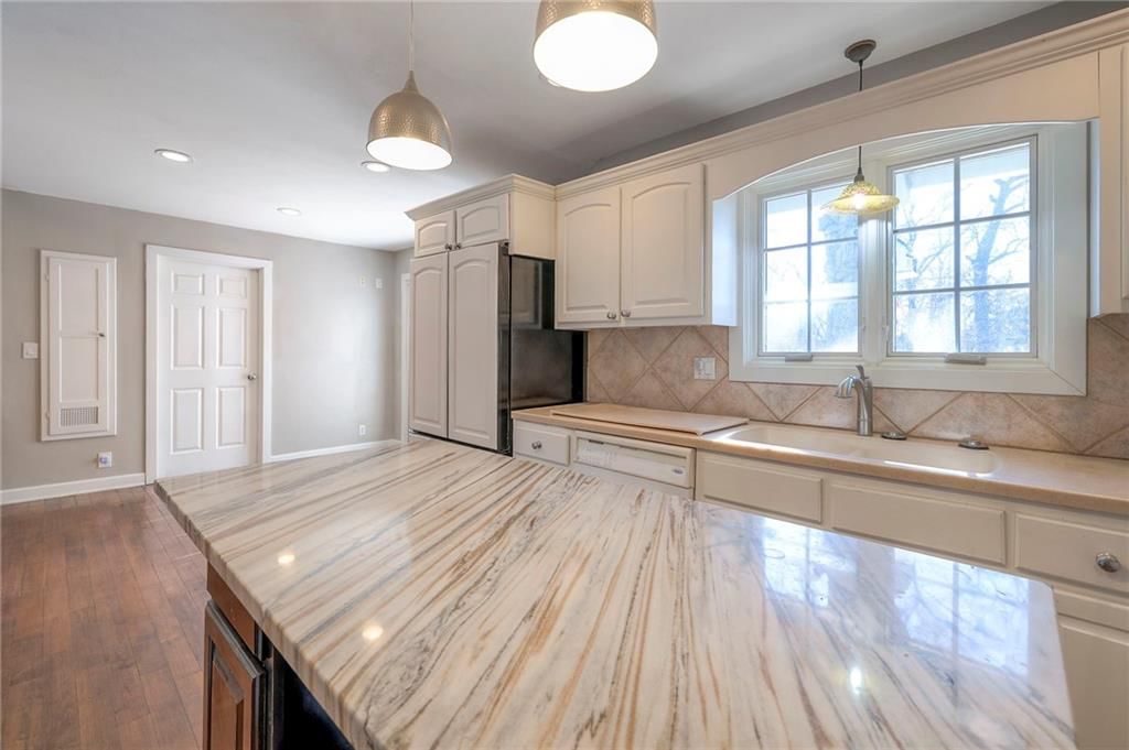 10600 Farley Street — photo 26