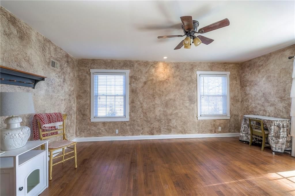 10600 Farley Street — photo 28
