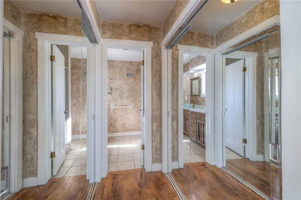10600 Farley Street — photo 32